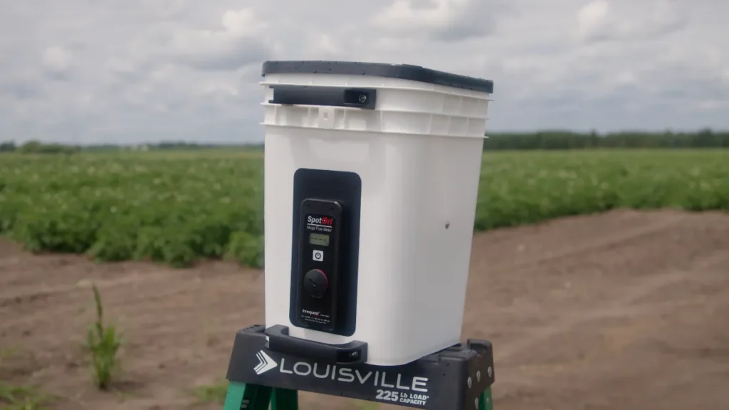 Field monitoring device installed outdoors
